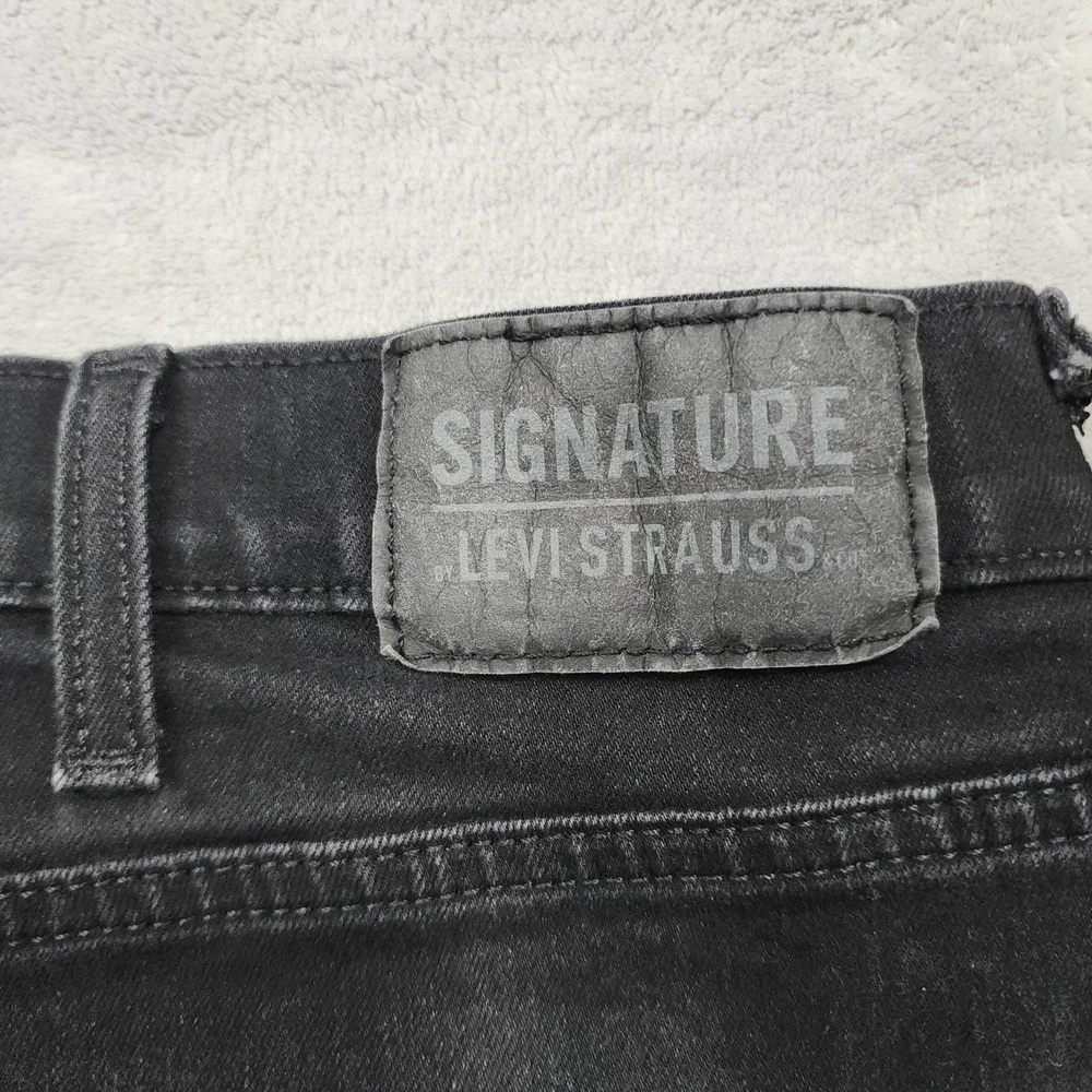 Signature By Levi Strauss Shorts Mens 44 Black Stretch Denim Jort Bermuda Casual
